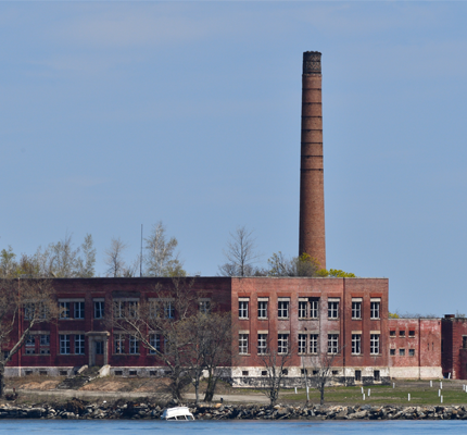 CommCurrentsHart-Sm - National Communication Association Hart Island in the Bronx serves as country's largest potter's field